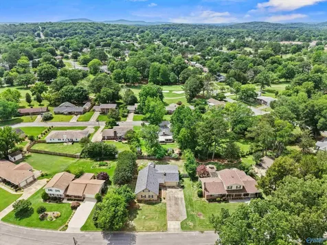 8119 Hillside Lane SE Huntsville AL 35802