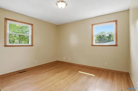 2814 Hilltop Terrace Huntsville AL 35810