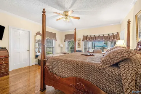 1365 Signal Point Road Guntersville AL 35976