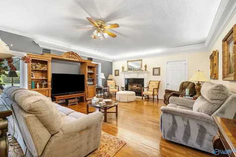 1365 Signal Point Road Guntersville AL 35976