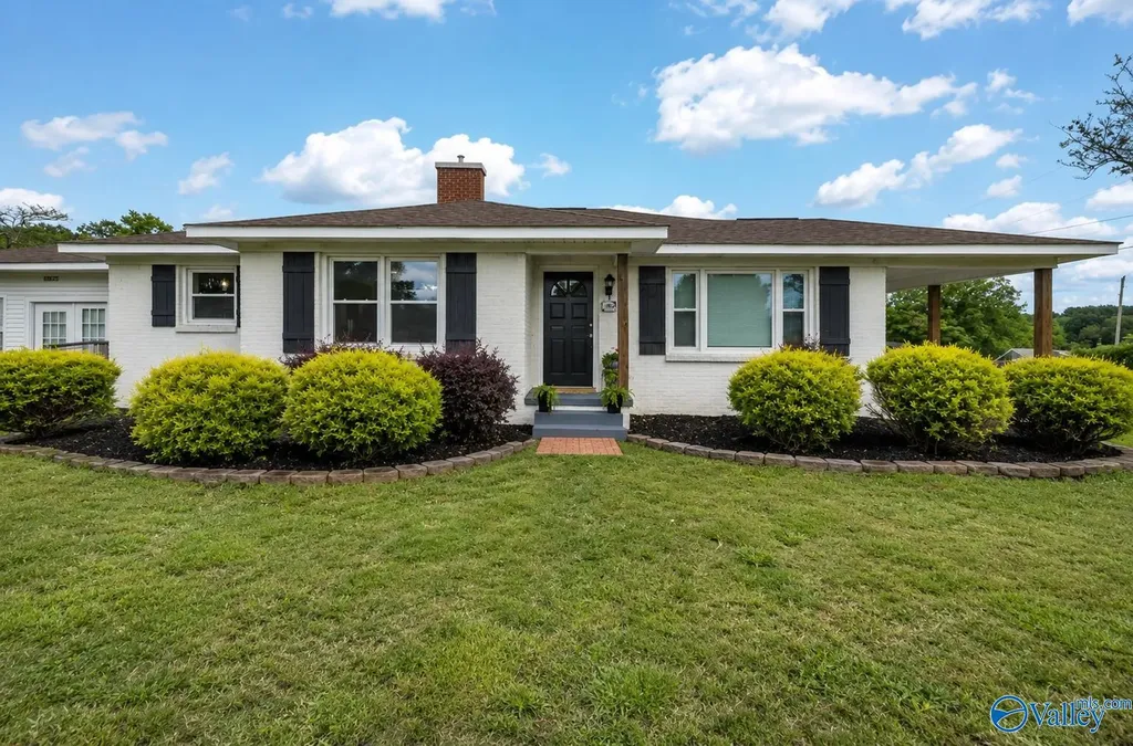 18747 North Jefferson Street Athens AL 35614