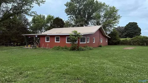 283 Old Huntsville Road Fayetteville TN 37334
