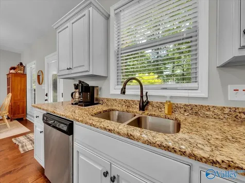 9440 Sergeant Holden Lane Athens AL 35614