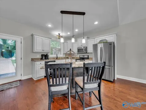9440 Sergeant Holden Lane Athens AL 35614