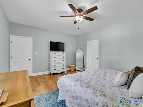 9440 Sergeant Holden Lane Athens AL 35614
