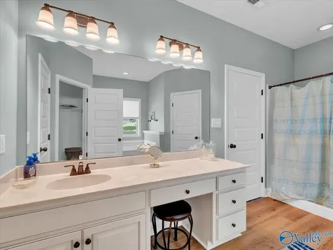 9440 Sergeant Holden Lane Athens AL 35614