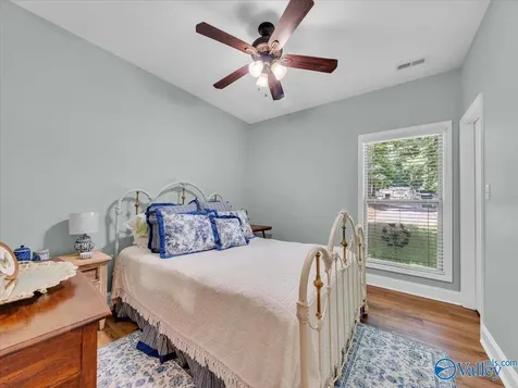 9440 Sergeant Holden Lane Athens AL 35614