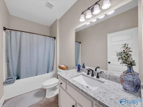 9440 Sergeant Holden Lane Athens AL 35614