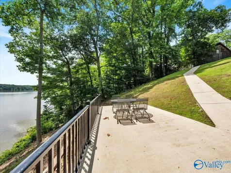 9440 Sergeant Holden Lane Athens AL 35614