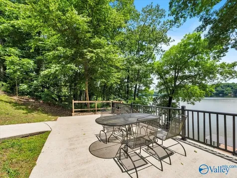 9440 Sergeant Holden Lane Athens AL 35614