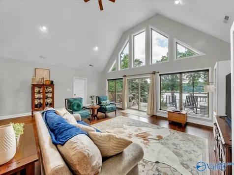 9440 Sergeant Holden Lane Athens AL 35614