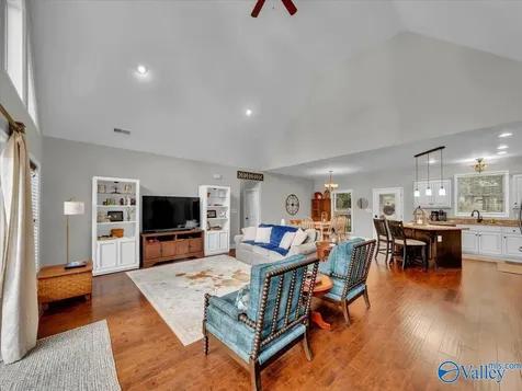 9440 Sergeant Holden Lane Athens AL 35614