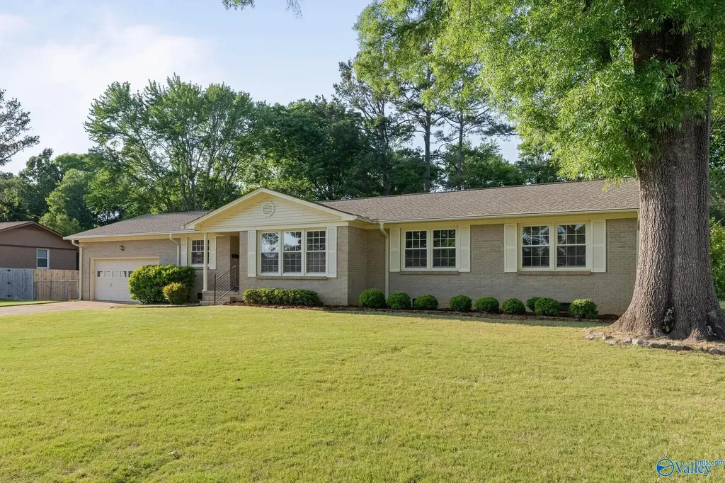 1219 Briar Hollow Trail Huntsville AL 35802