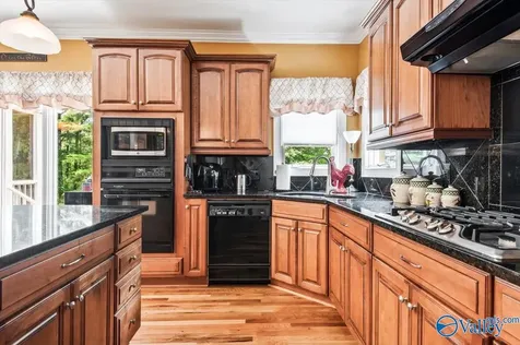 435 Ridgefield Circle Guntersville AL 35976