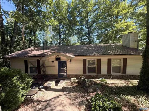 4512 Hideaway Drive Guntersville AL 35976