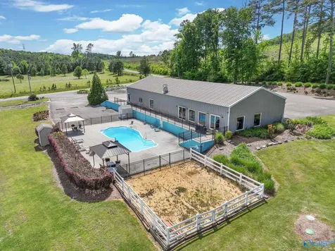 1727 Convict Camp Road Guntersville AL 35976