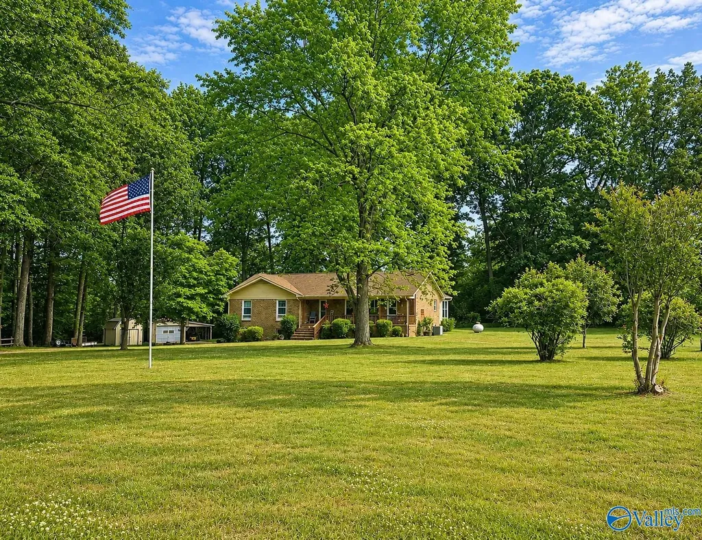 154 Dea Thomas Road Hazel Green AL 35750