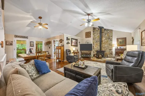 154 Dea Thomas Road Hazel Green AL 35750