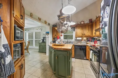 154 Dea Thomas Road Hazel Green AL 35750