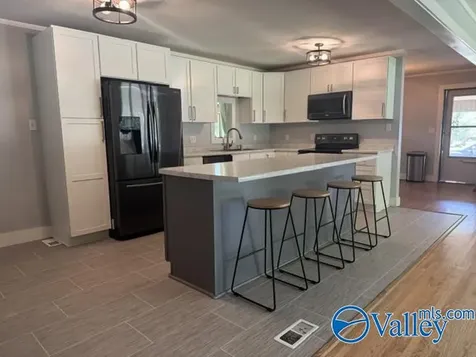 2202 Roseberry Drive Scottsboro AL 35768
