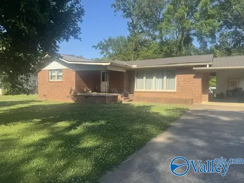 2202 Roseberry Drive Scottsboro AL 35768