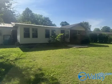 2202 Roseberry Drive Scottsboro AL 35768