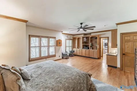 607 S Scott Street Scottsboro AL 35768