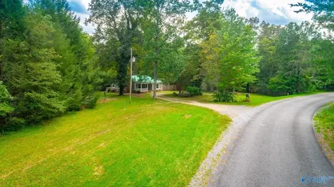 1059 County Road 639 Mentone AL 35984