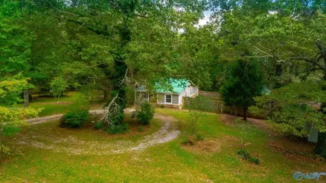 1059 County Road 639 Mentone AL 35984