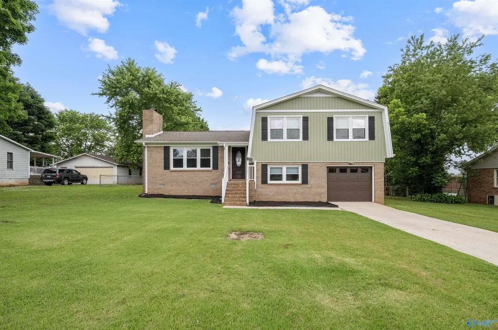 103 Mcfarlen Drive Hazel Green AL 35750
