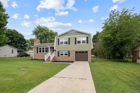 103 Mcfarlen Drive Hazel Green AL 35750