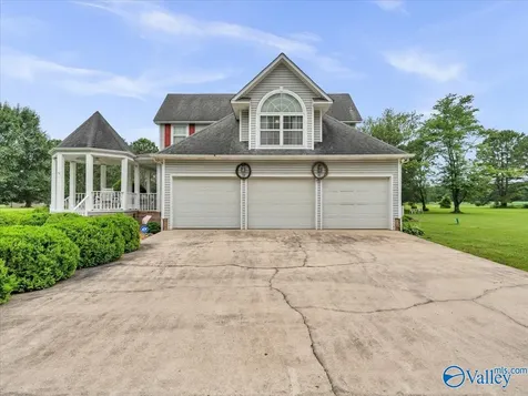 18741 Sewell Road Athens AL 35614