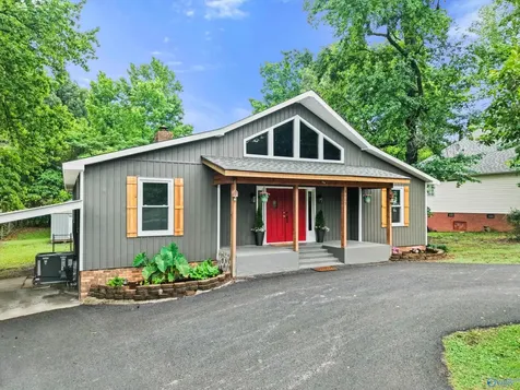 3405 Country Club Circle Guntersville AL 35976