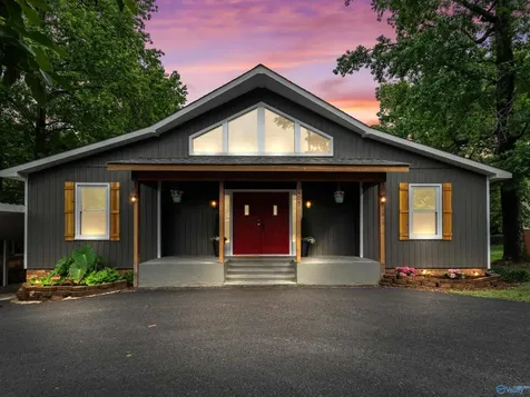 3405 Country Club Circle Guntersville AL 35976
