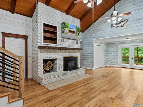 3405 Country Club Circle Guntersville AL 35976