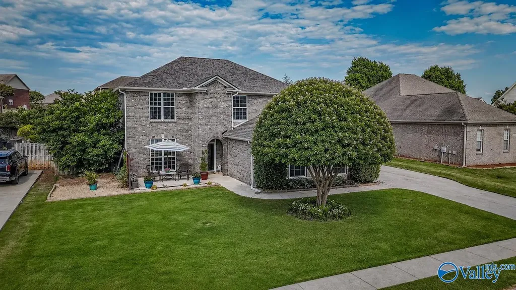 7509 Parktrace Lane SE Owens Cross Roads AL 35763