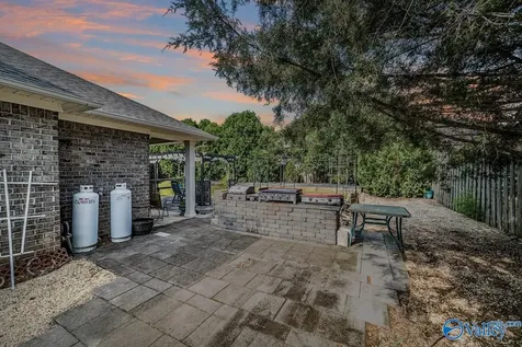 7509 Parktrace Lane SE Owens Cross Roads AL 35763