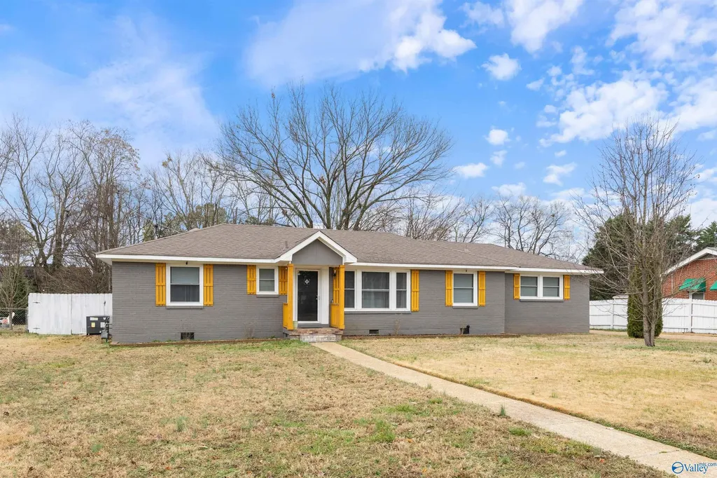 2303 Dogwood Lane Huntsville AL 35810