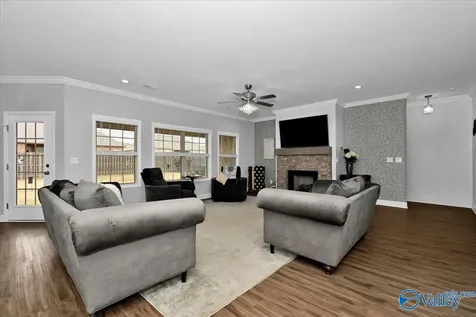 2063 Austin Drive NE Cullman AL 35058