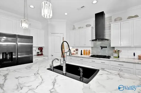 2063 Austin Drive NE Cullman AL 35058