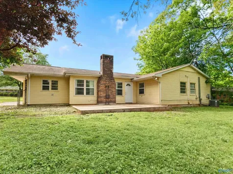 908 Speake Road NW Huntsville AL 35816