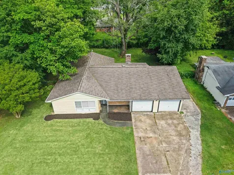 908 Speake Road NW Huntsville AL 35816