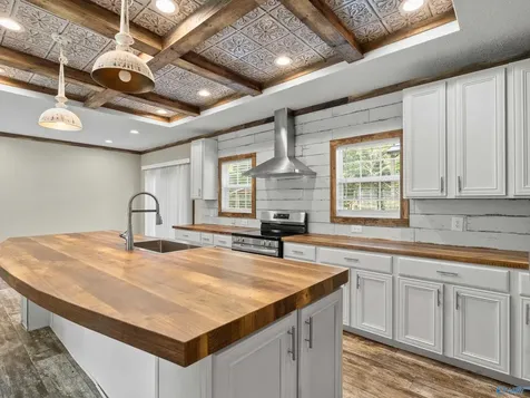 25 Malibu Circle Scottsboro AL 35769