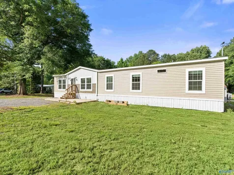 25 Malibu Circle Scottsboro AL 35769