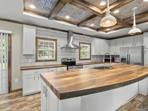 25 Malibu Circle Scottsboro AL 35769