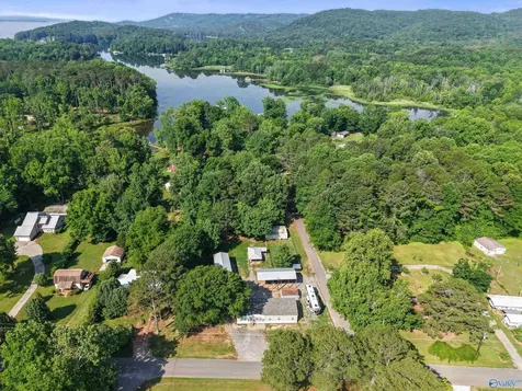 25 Malibu Circle Scottsboro AL 35769