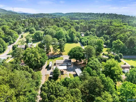 25 Malibu Circle Scottsboro AL 35769