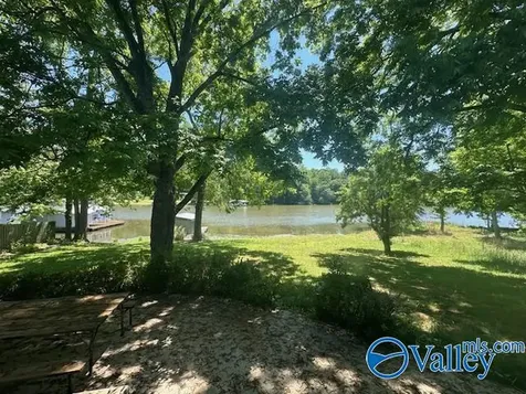 3405 Colonial Drive Guntersville AL 35976
