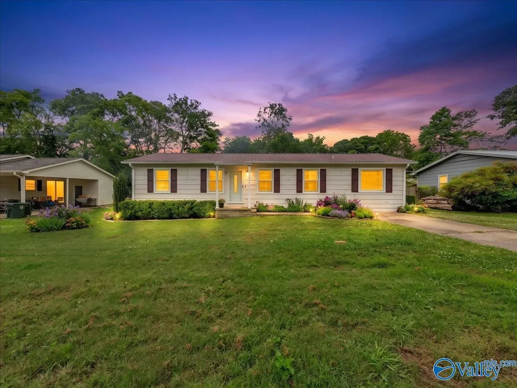 518 Dean Street Scottsboro AL 35768