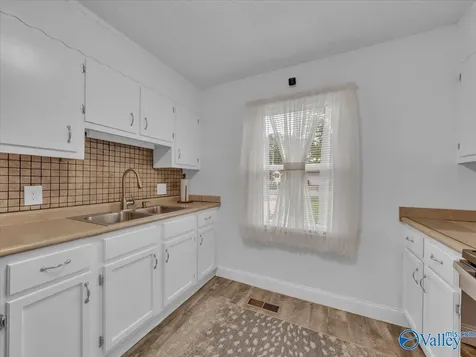 518 Dean Street Scottsboro AL 35768